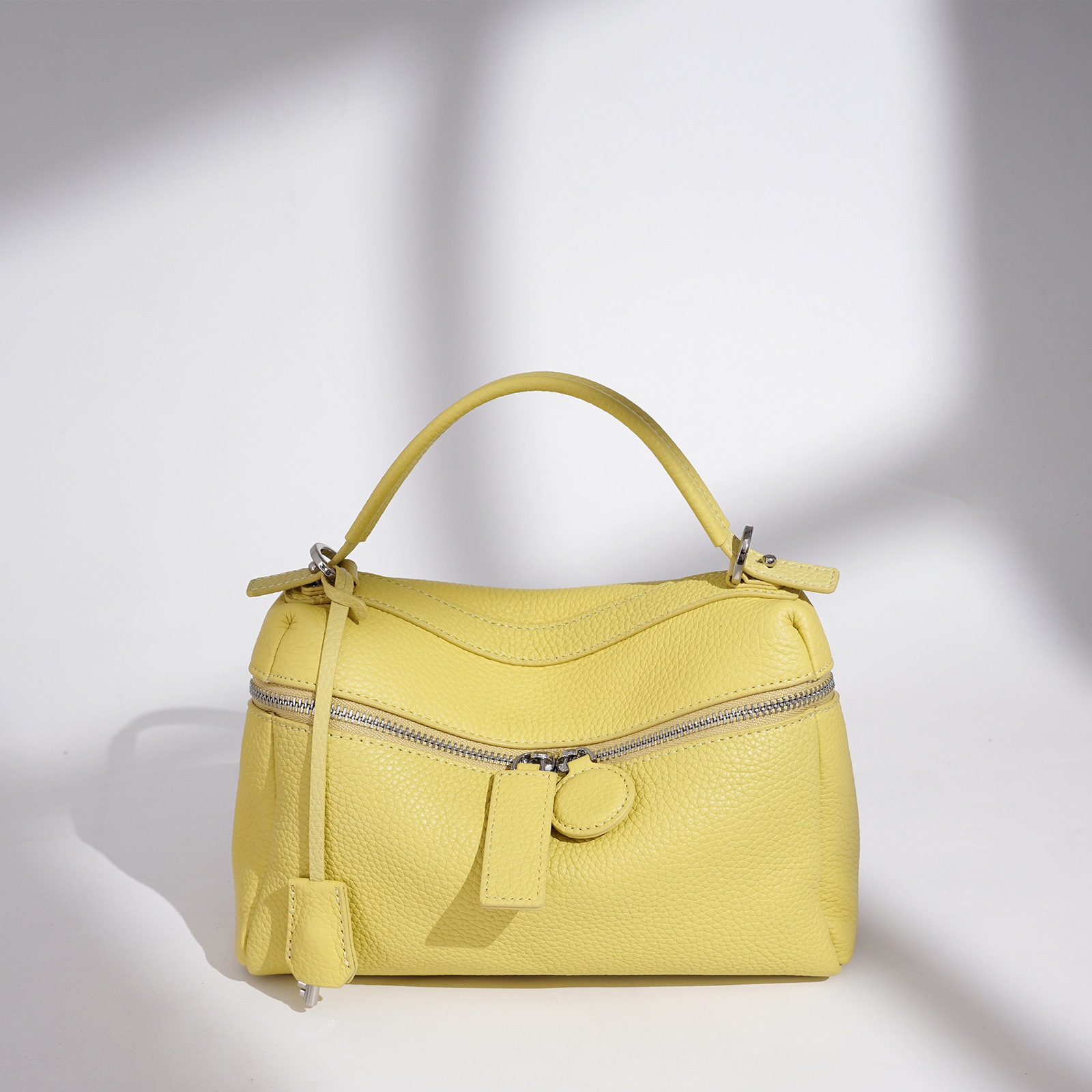 Luxury Bags Logo - Luxe designer schoudertas met letterlogo voor