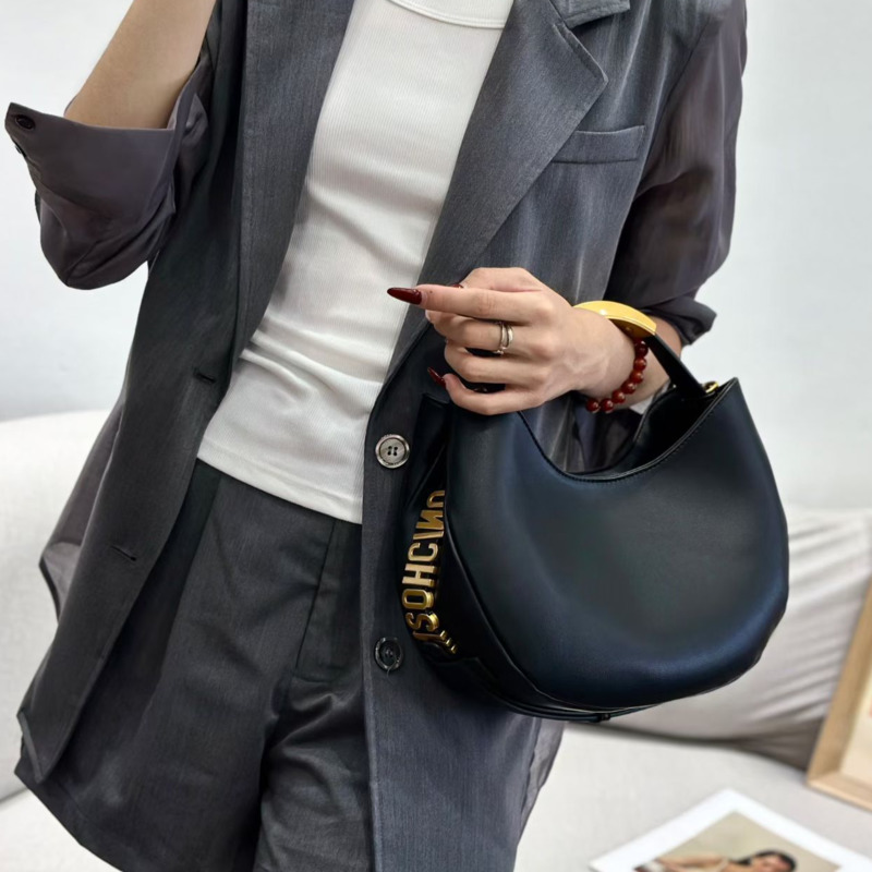 Halvemaanvormige dames handtas - Luxury Bags To Sell recensie en prijs