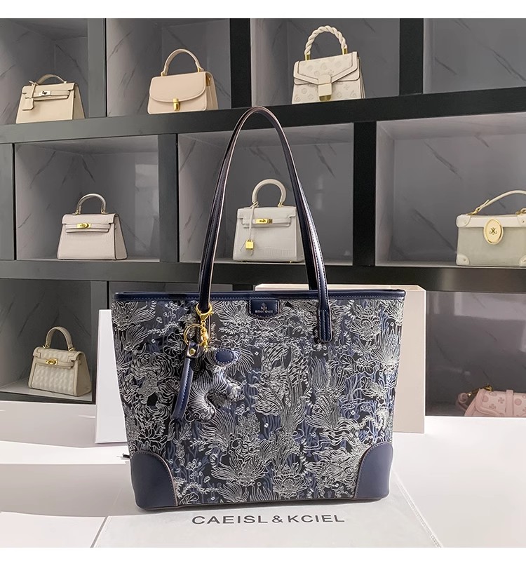 Grote capaciteit blauwe kleur  - Bucket Bag Suede recensie en prijs