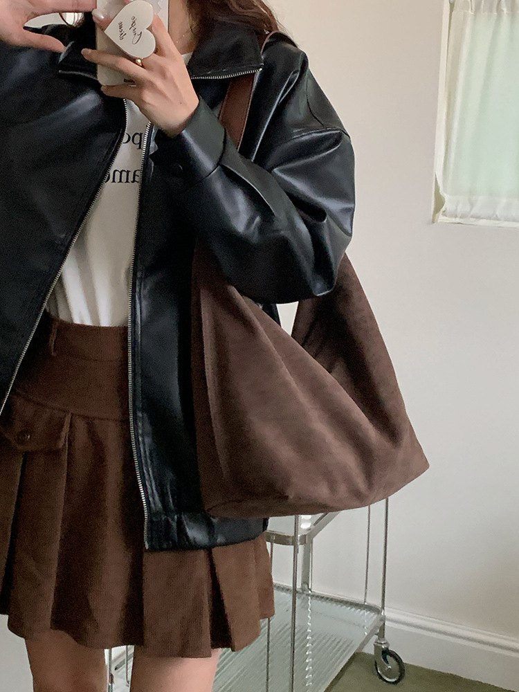 Suède schoudertas voor dames 2 - Bucket Bag Suede recensie en prijs