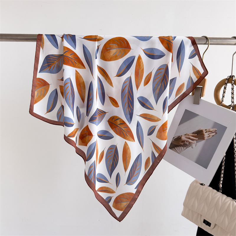 Luxe Merk Print 70 Cm Vierkant - Luxury Bags Trending recensie en prijs