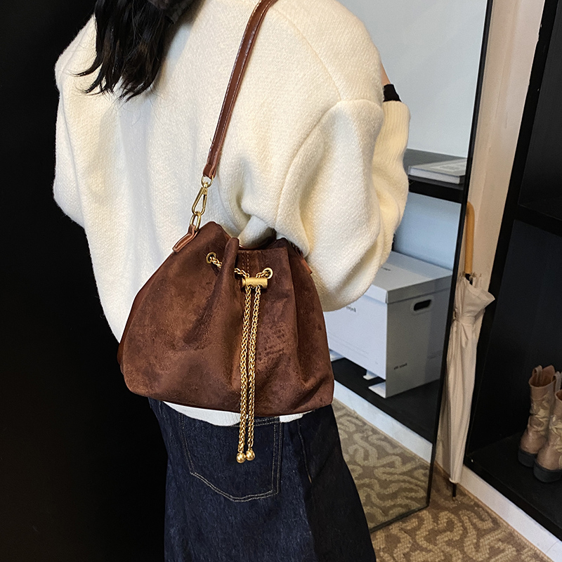 2026 Zachte Commuter Crossbody - Bucket Bag Suede recensie en prijs
