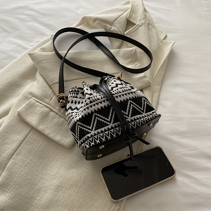 1PC emmertas met bloemenvlinde - Bucket Bag Suede recensie en prijs