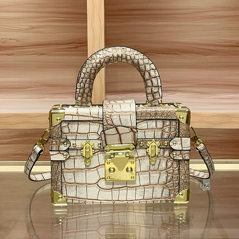 Modellen tas met letterlogo vo - Luxury Bags Logo recensie en prijs