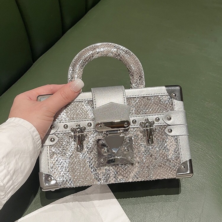 Modellen tas met letterlogo vo - Luxury Bags Logo recensie en prijs